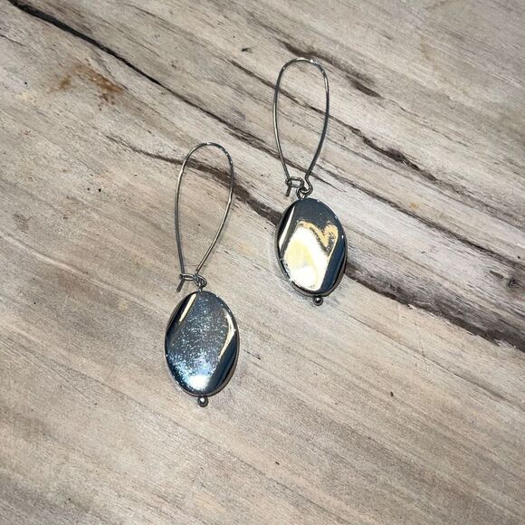 Faceted Dangle Earrings Women’s Silver Tone Classic Core Bohemian Cottagecore - Picture 1 of 5